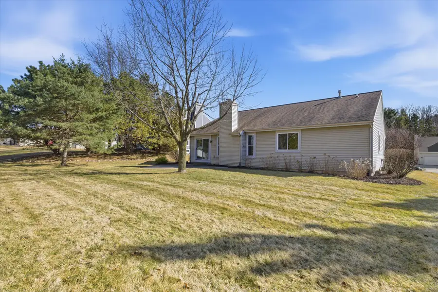 2050 Blackfoot Ave, Grafton, WI 53024 - #3