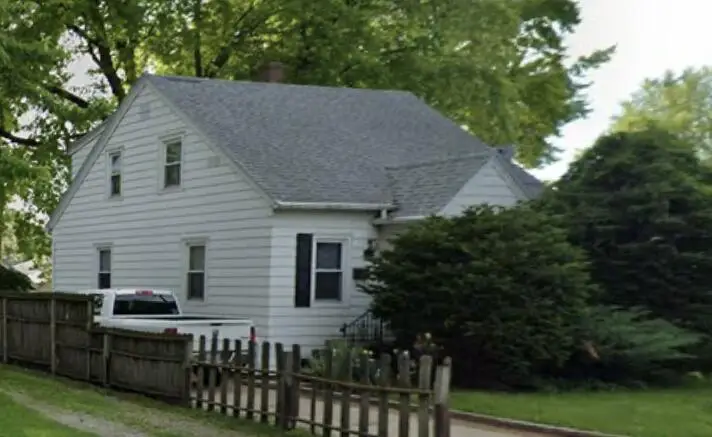 1221 Evans St, Oshkosh, WI 54901 - #1