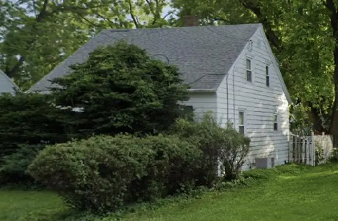 1221 Evans St, Oshkosh, WI 54901 - #2