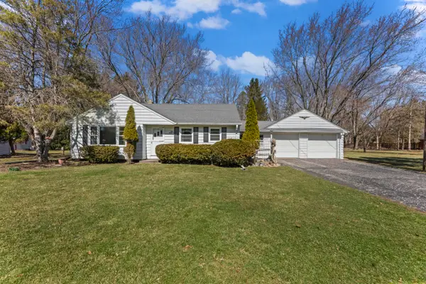 N68W29376 Hartling Rd, Merton, WI 53029