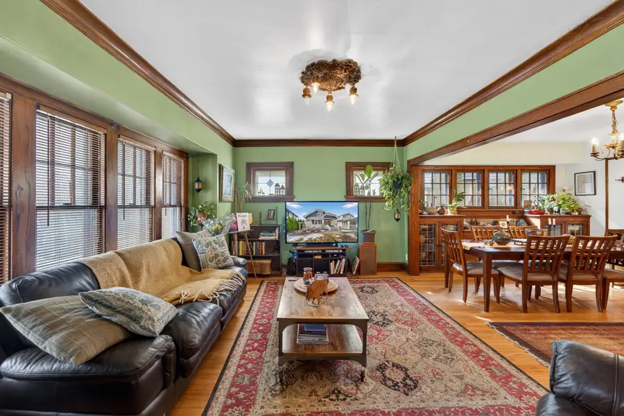 2203 N Bartlett Ave, Milwaukee, WI 53202 - #3