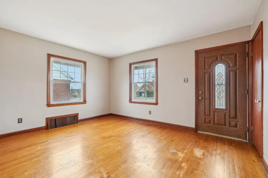 3622 S 16th St, Milwaukee, WI 53221 - #2