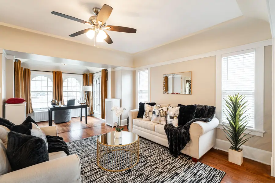 3915 N Downer Ave, Shorewood, WI 53211 - #2