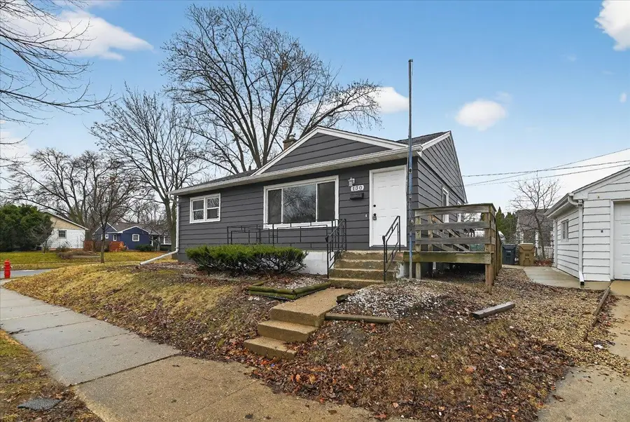 130 Buckingham Ln, Madison, WI 53714 - #2