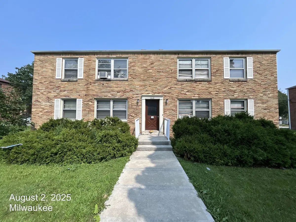 4718 N Sherman Blvd, Milwaukee, WI 53209 - #1