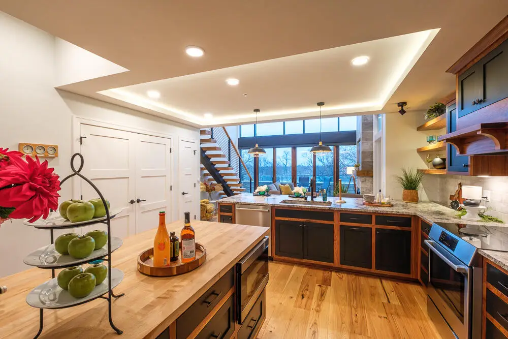 215 E Pleasant St, Oconomowoc, WI 53066 - #1