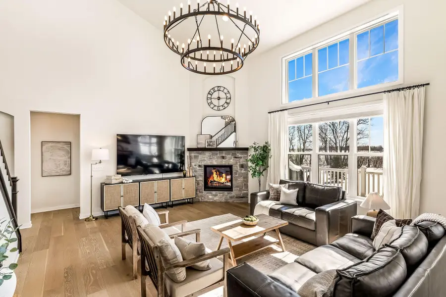 8955 W Highlander Dr, Mequon, WI 53097 - #3