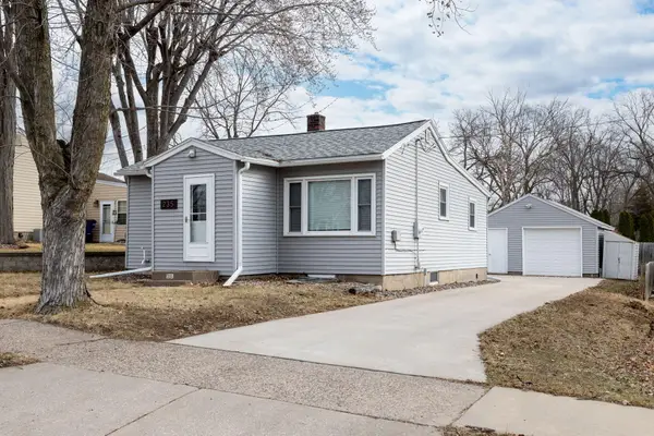 235 9th Ave S, Onalaska, WI 54650