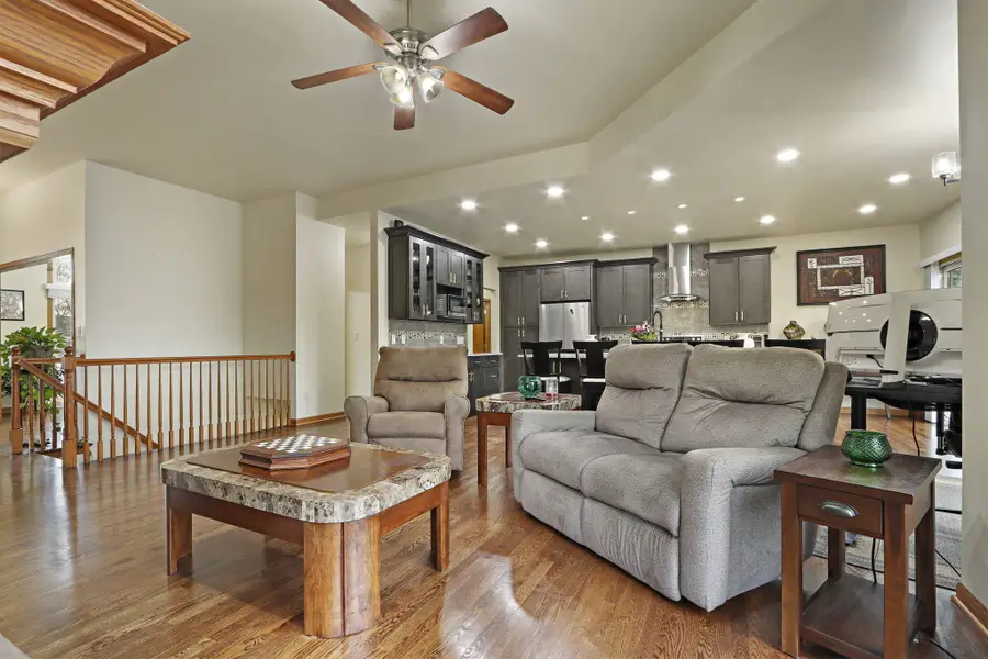 1138 Tall Oak Ct, Mount Pleasant, WI 53406 - #3