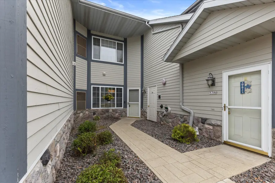 5384 S Hidden Dr, Greenfield, WI 53221 - #2