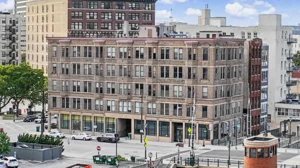 108 W Wells St, Milwaukee, WI 53203