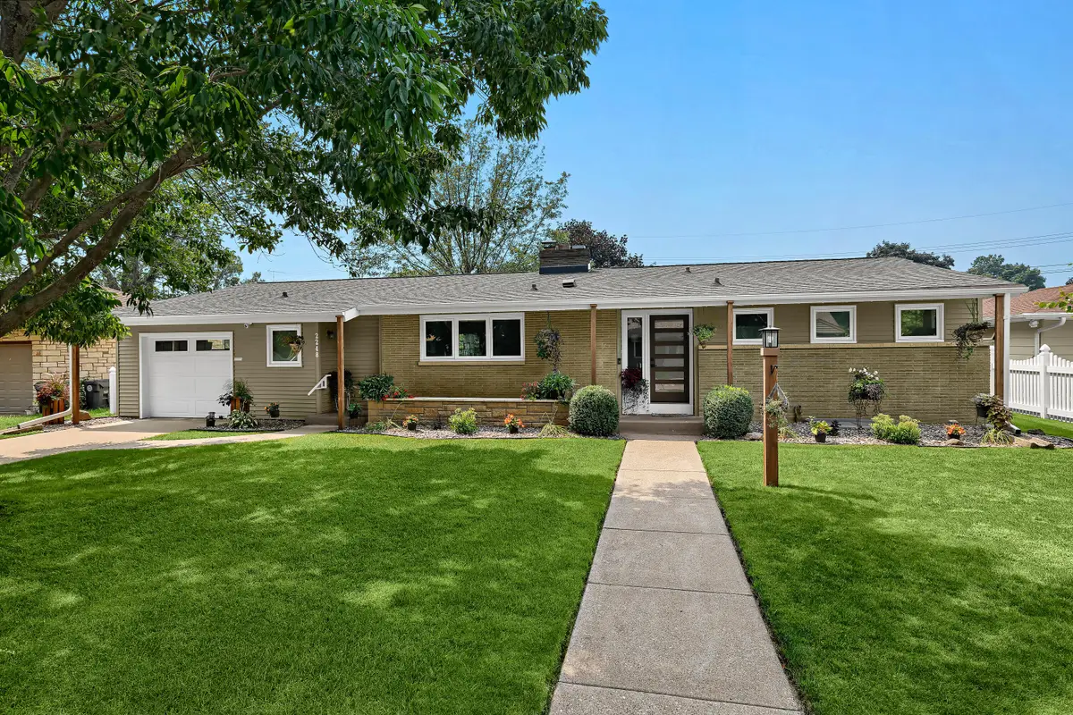 2248 Sisson Dr, La Crosse, WI 54601 - #1