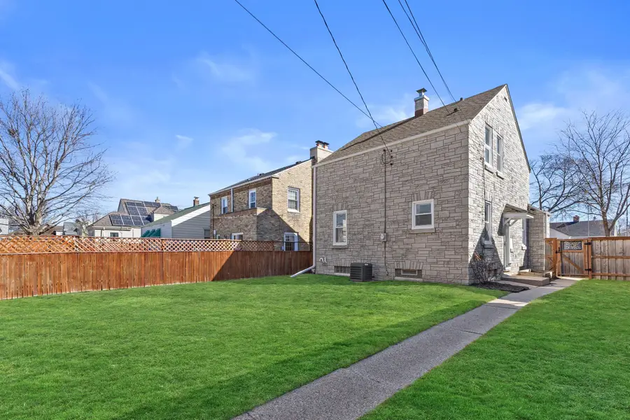 3223 S 25th St, Milwaukee, WI 53215 - #2