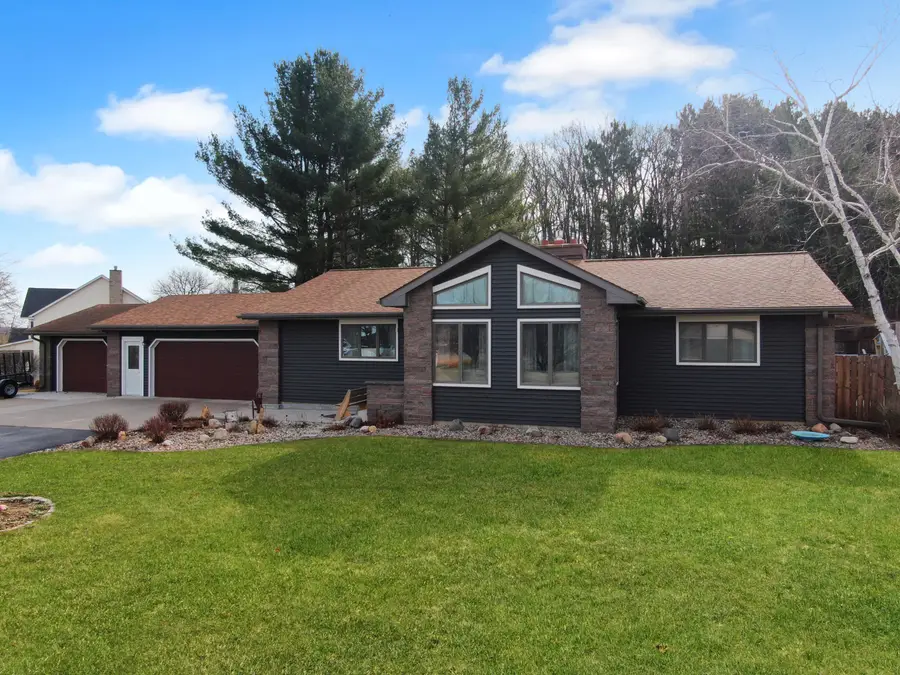 1719 S Highland Dr, Sparta, WI 54656 - #2