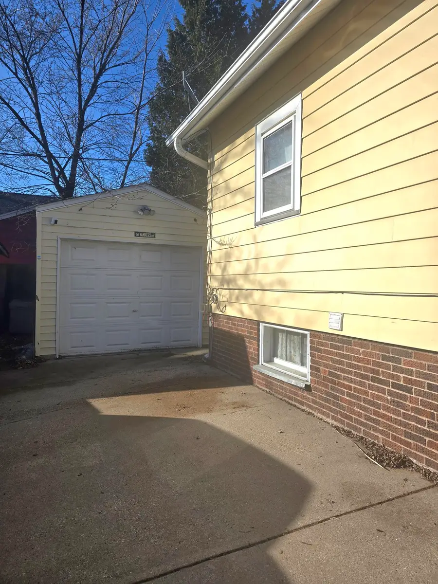 1007 71st St, Kenosha, WI 53143 - #2