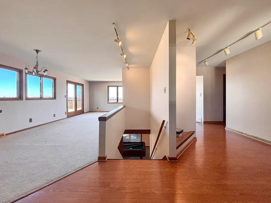 W270N198 Arrowhead Trl, Pewaukee, WI 53188 - #3