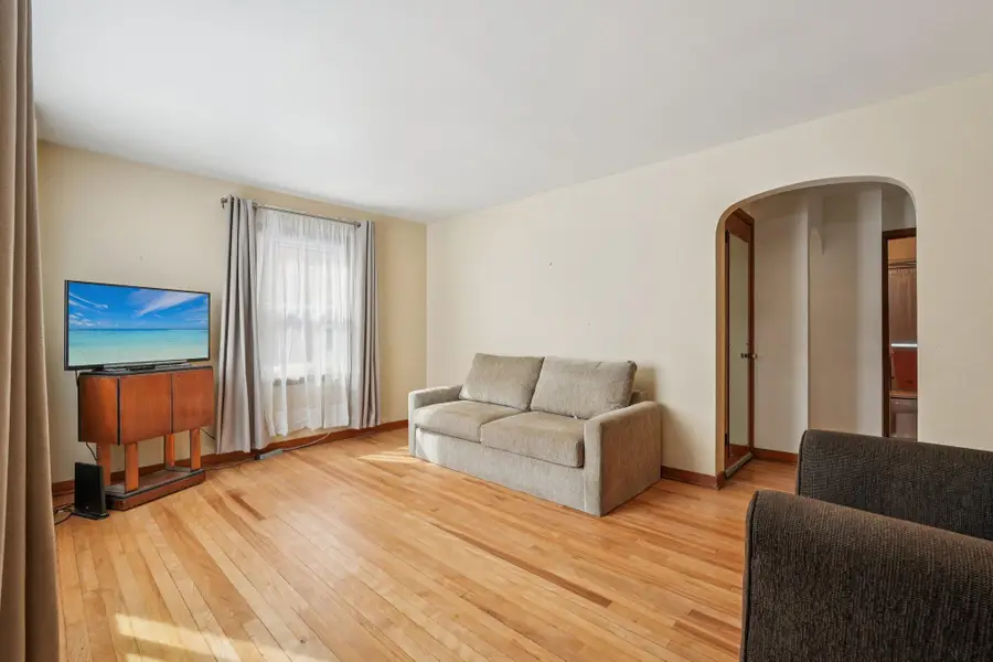 4271 S 5th St, Milwaukee, WI 53207 - #3