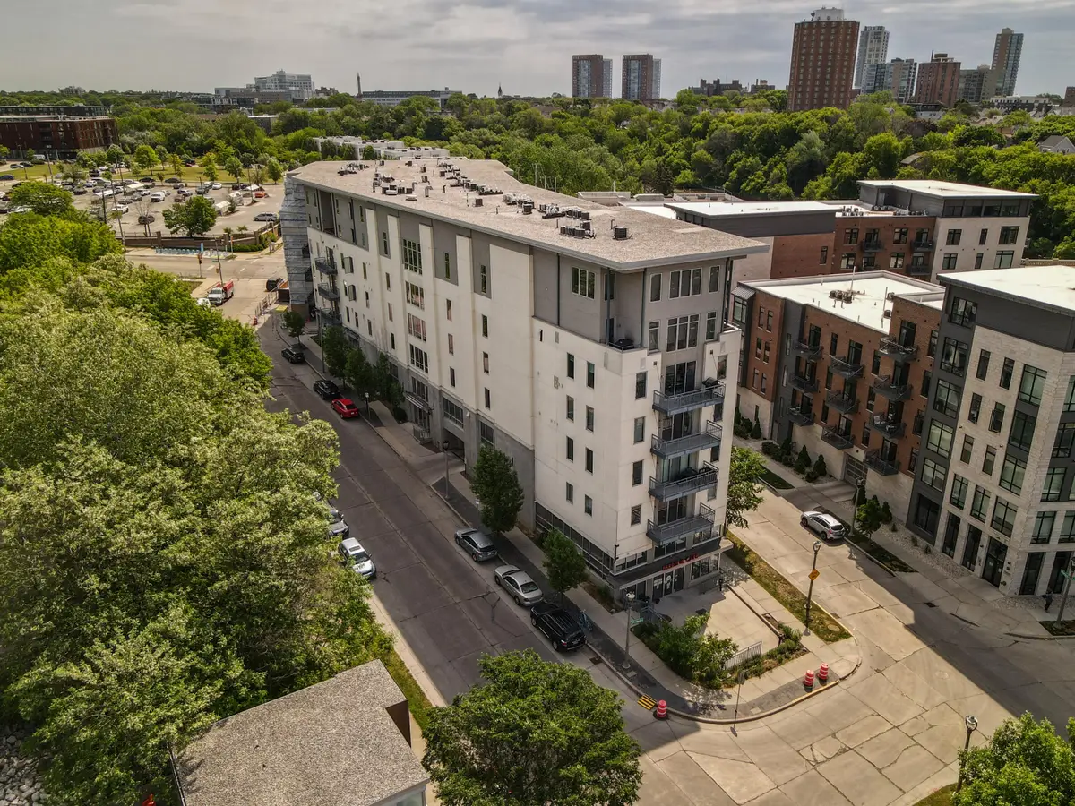 2080 N Commerce St, Milwaukee, WI 53212 - #1