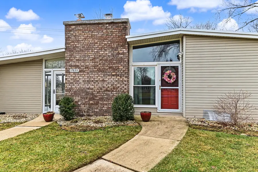 17835 Maple Tree Ln, Brookfield, WI 53045 - #2