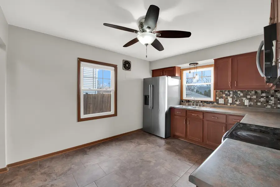 8441 W Lisbon Ave, Milwaukee, WI 53222 - #3