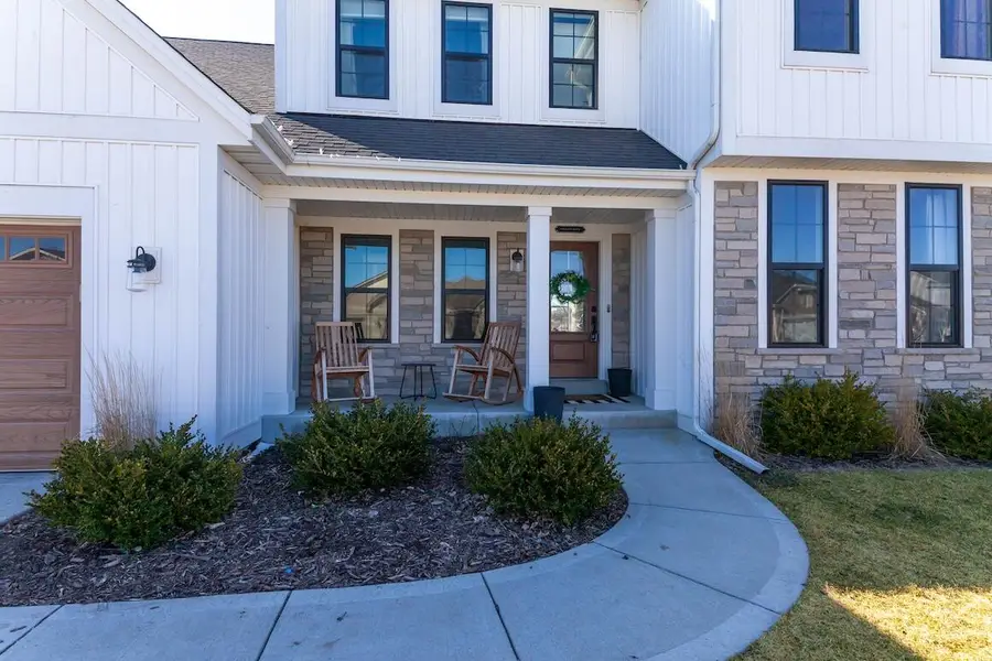 1331 Bluestem Trl, Oconomowoc, WI 53066 - #2