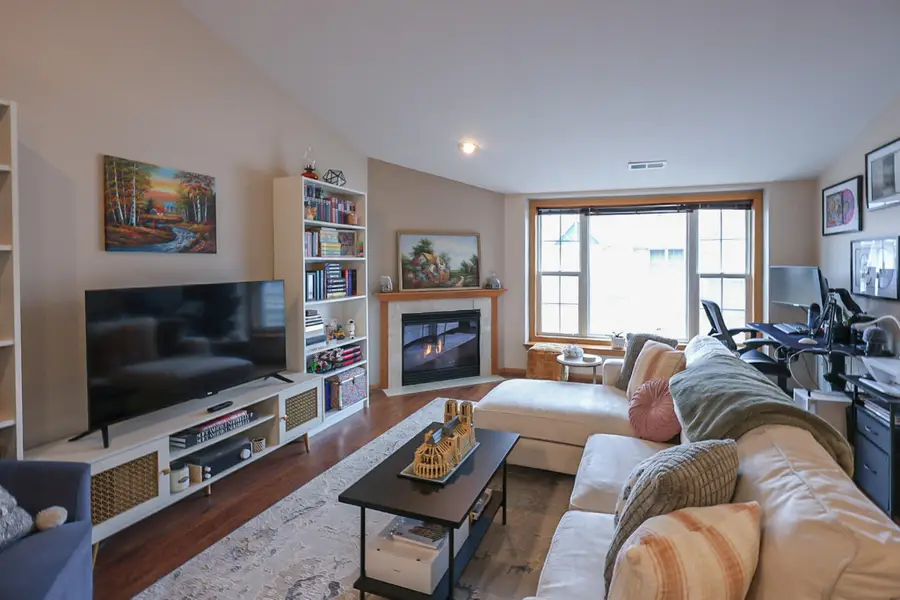 1513 92nd St, Sturtevant, WI 53177 - #3