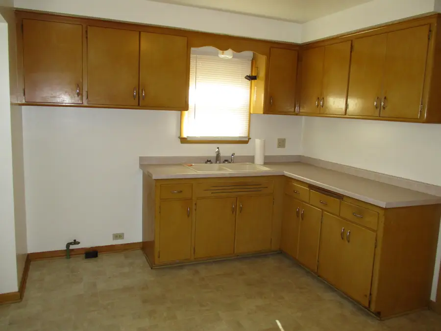 4160 N 69th St, Milwaukee, WI 53216 - #2