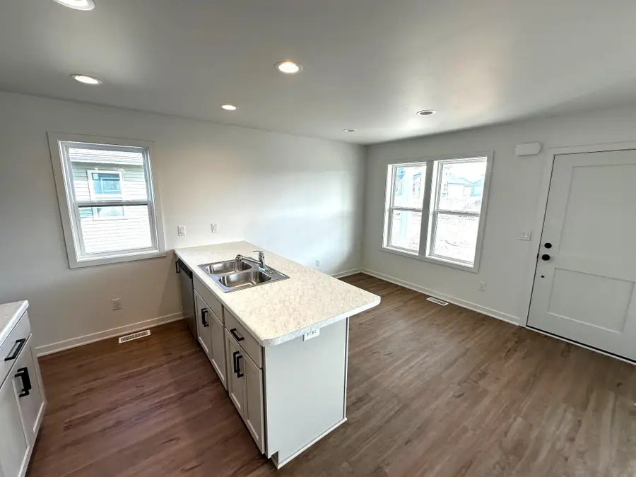 1067 Fairway Ct, Sheboygan Falls, WI 53085 - #3