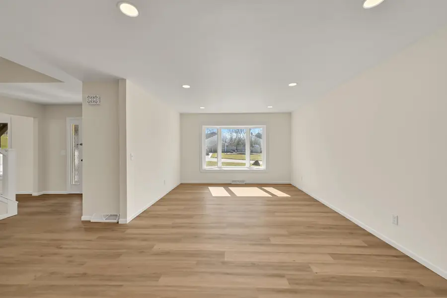 20300 Yorktown Ct, Brookfield, WI 53045 - #2