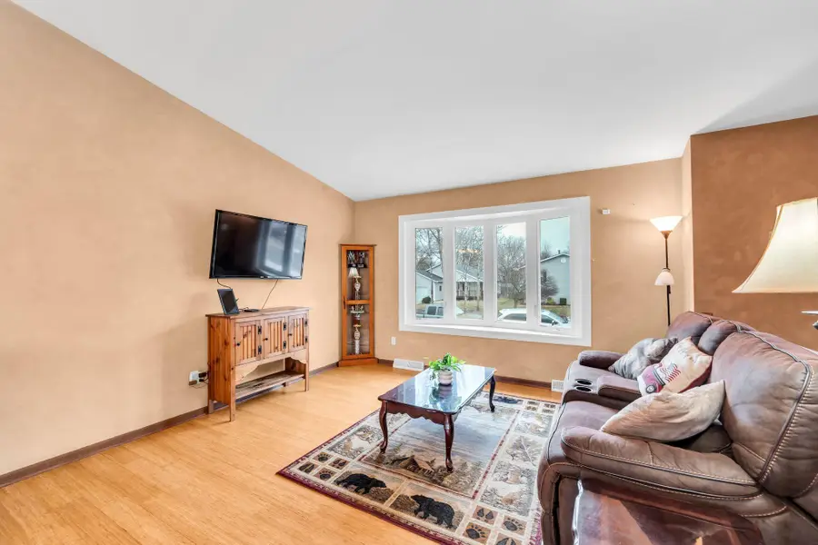 950 101st St, Pleasant Prairie, WI 53158 - #2