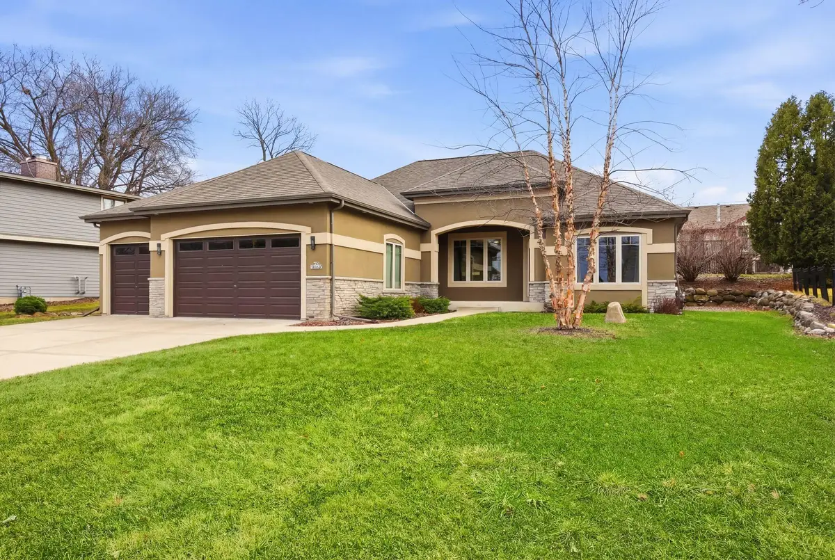 N27W27075 Woodland Dr, Pewaukee, WI 53072 - #1