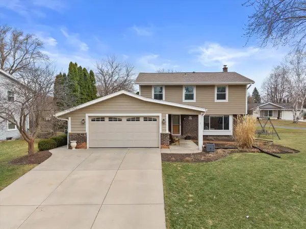 W181N8284 Destiny Dr, Menomonee Falls, WI 53051