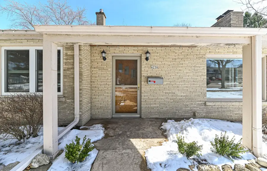 4230 S Packard Ave, Saint Francis, WI 53235 - #2