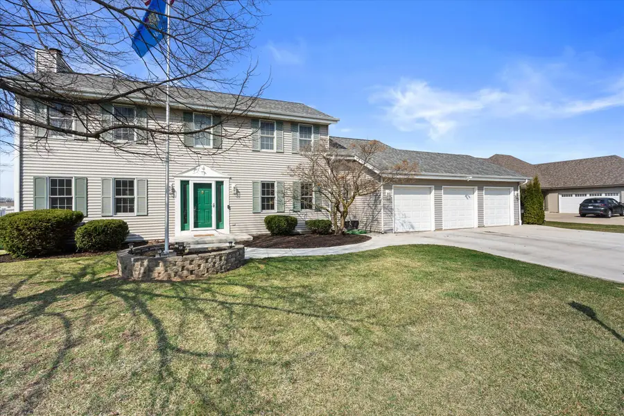 504 Fairview Cir, Waterford, WI 53185 - #2