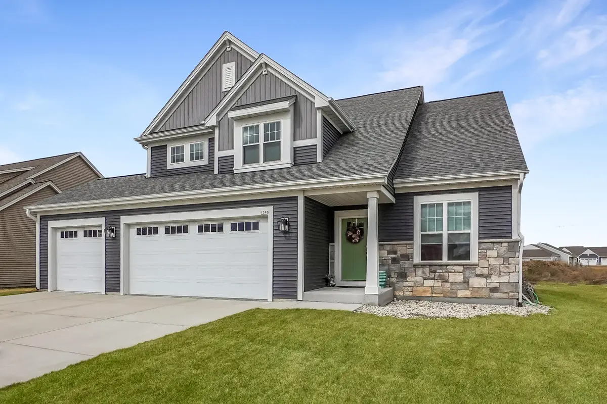 1390 Foxwood Pass, Oconomowoc, WI 53066 - #1