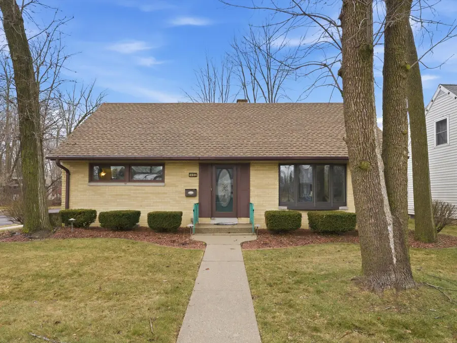 1402 N 21st St, Manitowoc, WI 54220 - #2