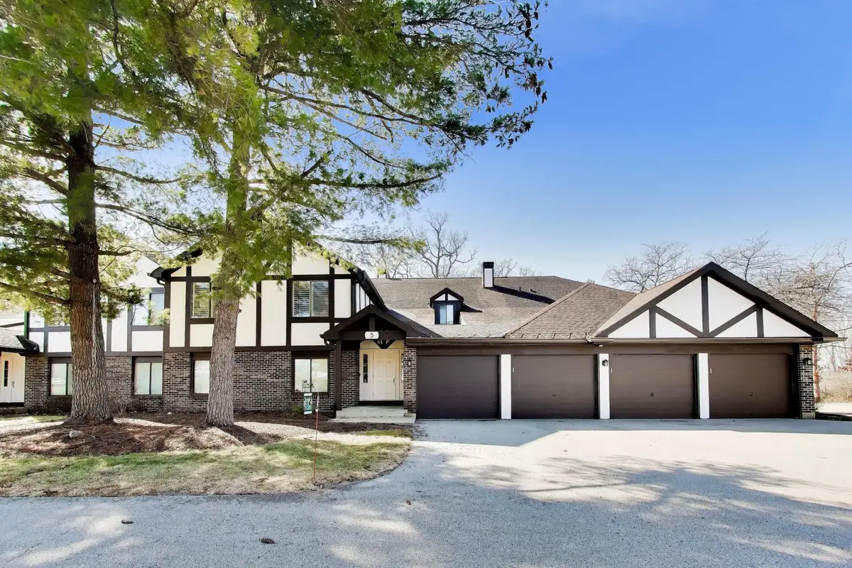 5 Highwood Ct, Williams Bay, WI 53191 - #1