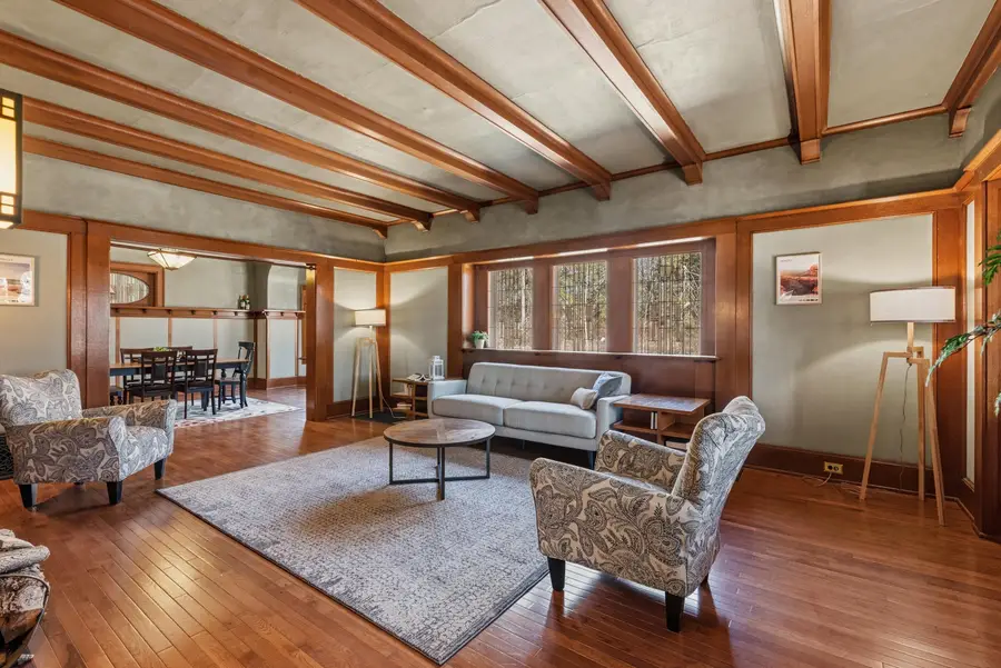 6789 N Elm Tree Rd, Glendale, WI 53217 - #2