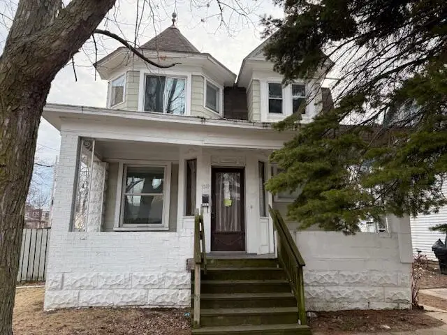 1519 Taylor Ave, Racine, WI 53403 - #1