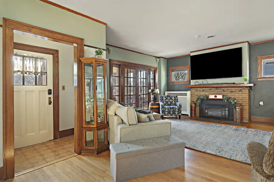 125 Kendall St, Burlington, WI 53105 - #3