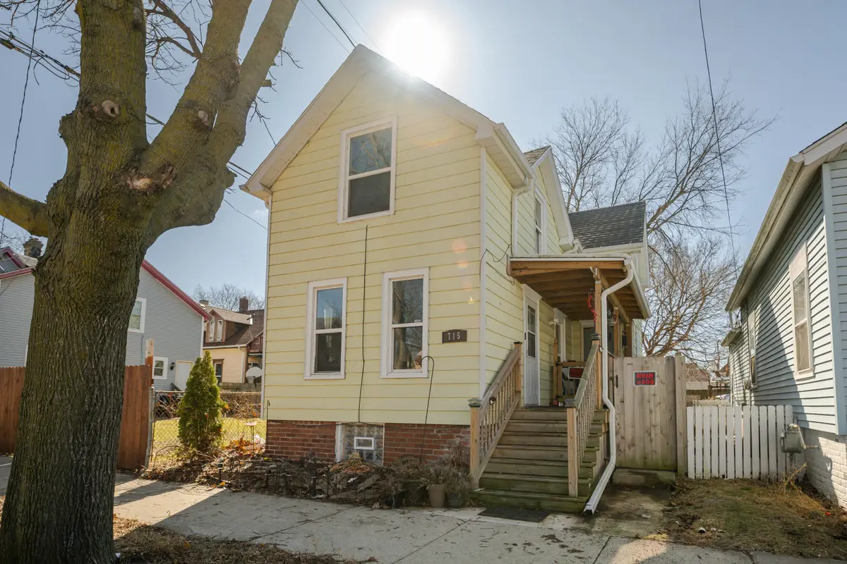 715 13th St, Racine, WI 53403 - #1