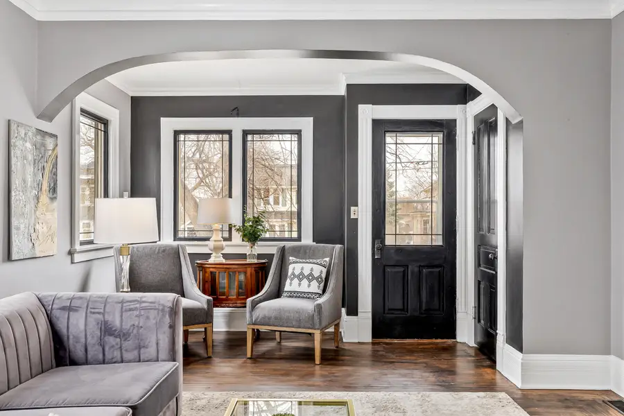 517 Mccall St, Waukesha, WI 53186 - #2