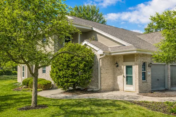 18645 Emerald Dr, Brookfield, WI 53045