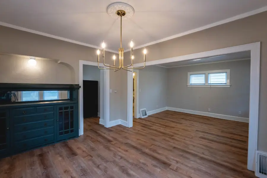 454 W Kilbourn Ave, West Bend, WI 53095 - #3