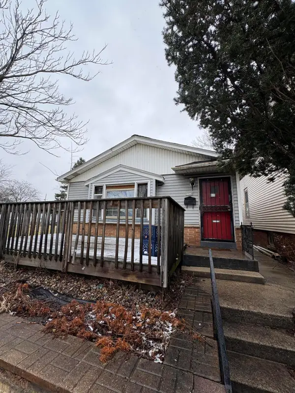 2048 N 35th St, Milwaukee, WI 53208