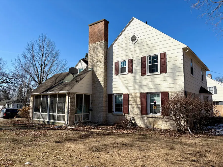 12 E Rockwell St, Elkhorn, WI 53121 - #3