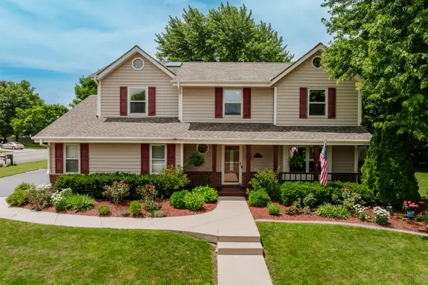 N108W16351 Scarlet Dr, Germantown, WI 53022