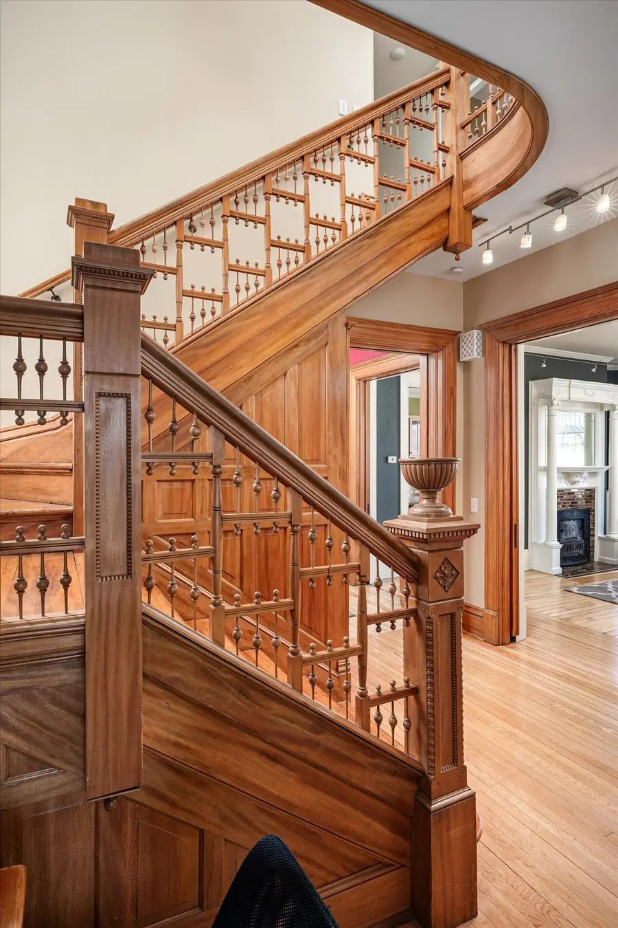 207 E Jefferson St, Viroqua, WI 54665 - #3