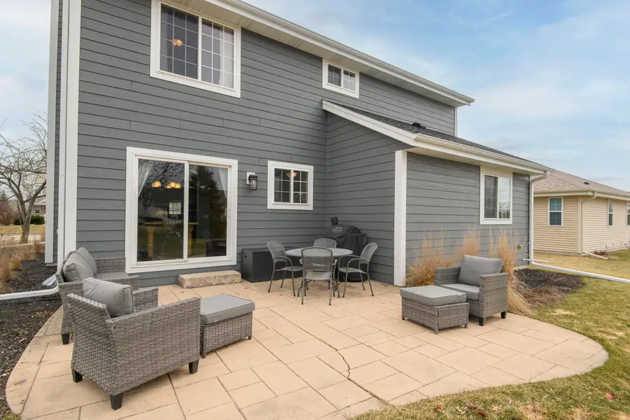 3800 Rivers Crossing Dr, Waukesha, WI 53189 - #3
