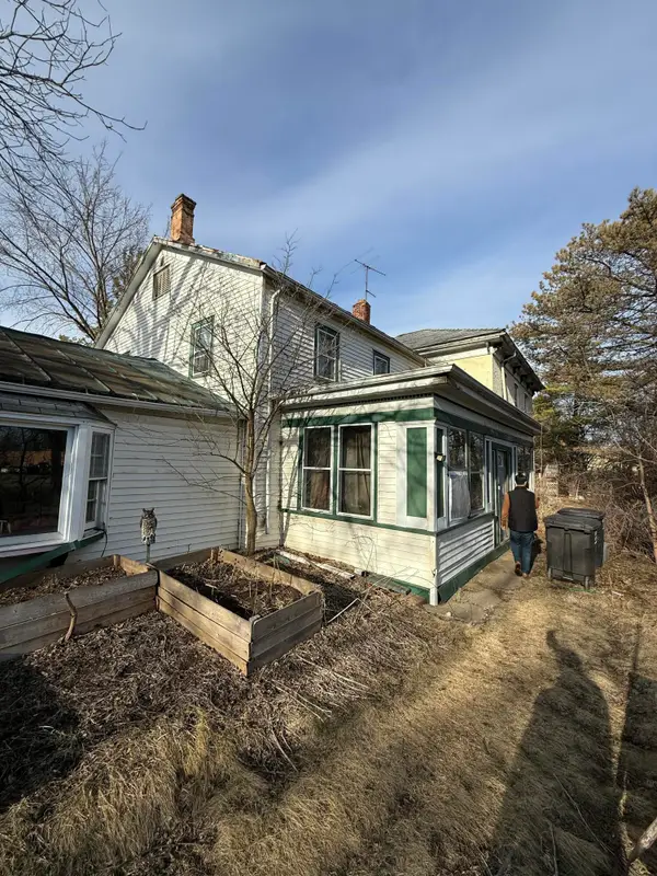 143 Waukesha Rd, Eagle, WI 53119